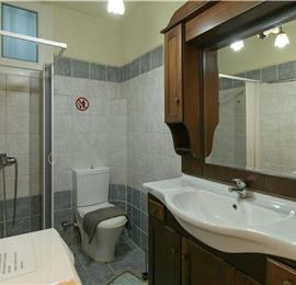 7 bedroom seaside villa with pool, Kassiopi, sleeps 13